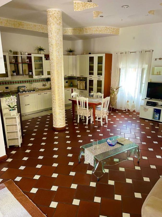 Holiday House Il Castello Di Anna Apartment Vietri Ngoại thất bức ảnh