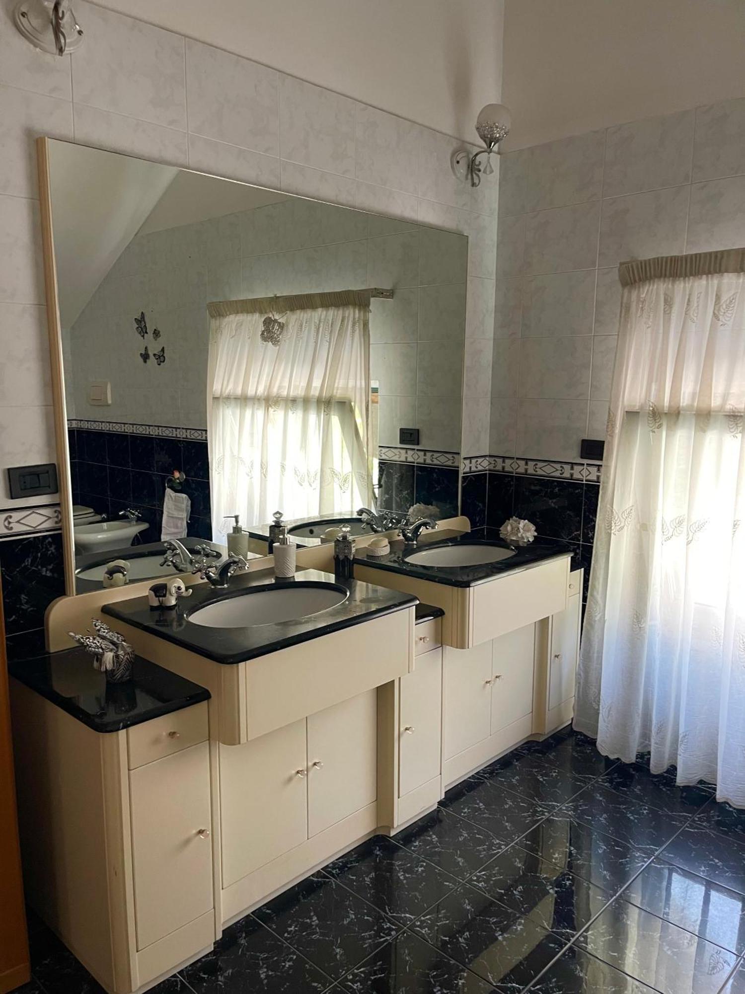 Holiday House Il Castello Di Anna Apartment Vietri Ngoại thất bức ảnh